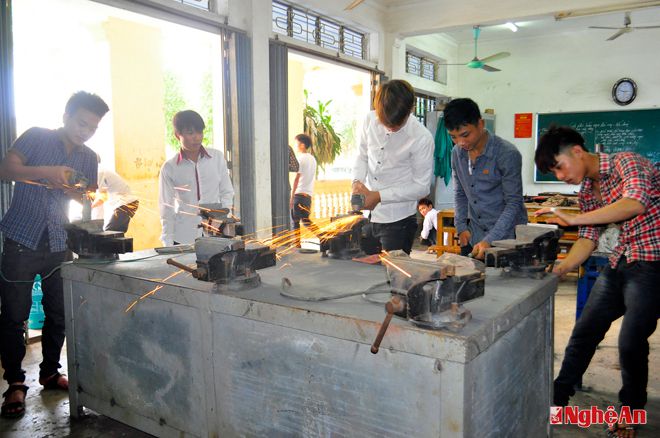 Trường Trung cấp Kinh tế - Kỹ thuật Bắc Nghệ An thực hiện có hiệu quả công tác đào tạo gắn với giải quyết việc làm